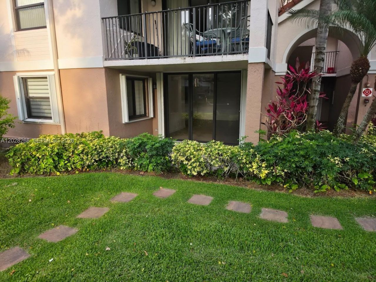 10115 W Sunrise Blvd , Unit 104, Plantation, FL 33322 Photo