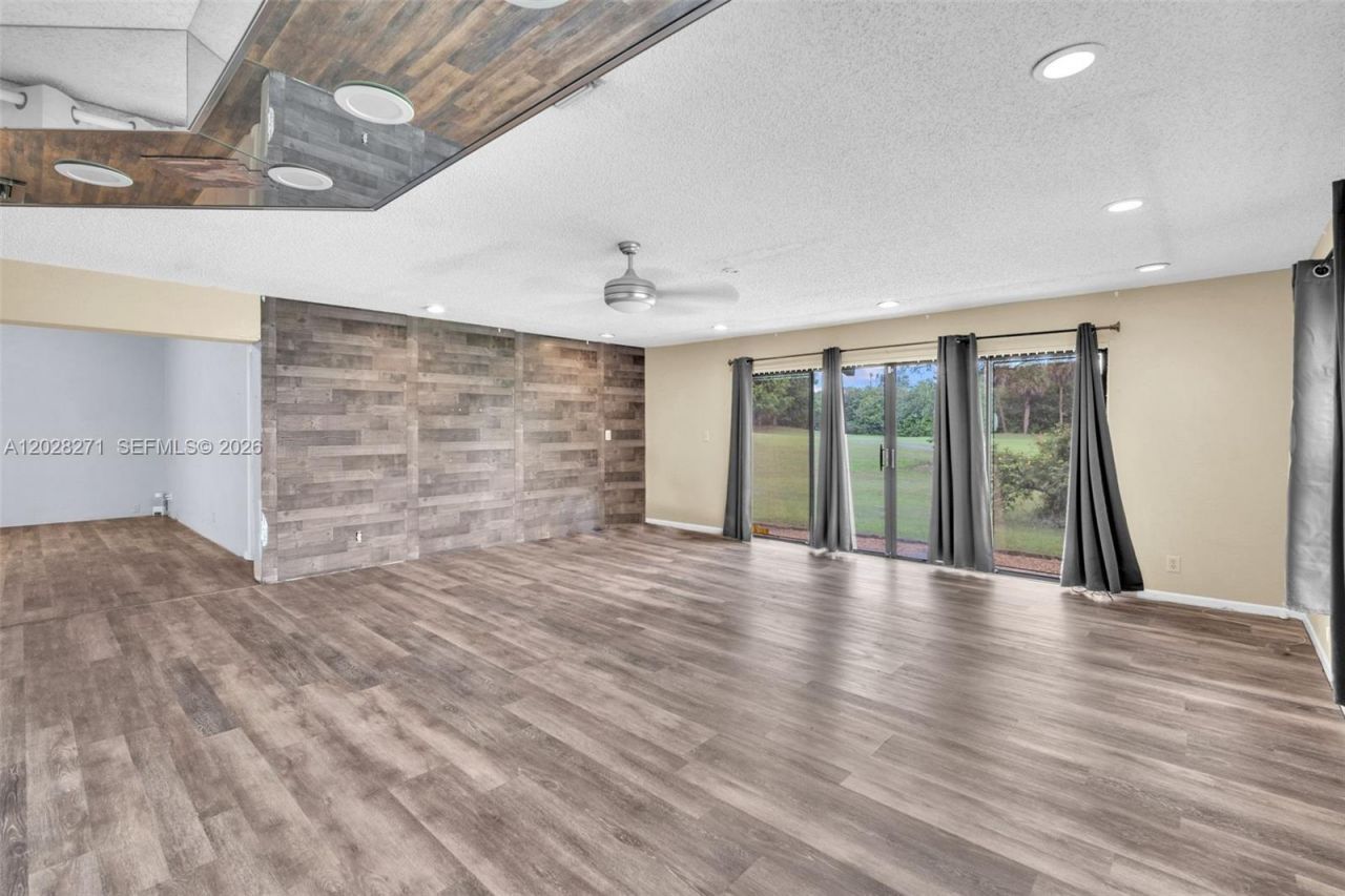 8176 Pine Cir , Unit 6, Tamarac, FL 33321 Photo