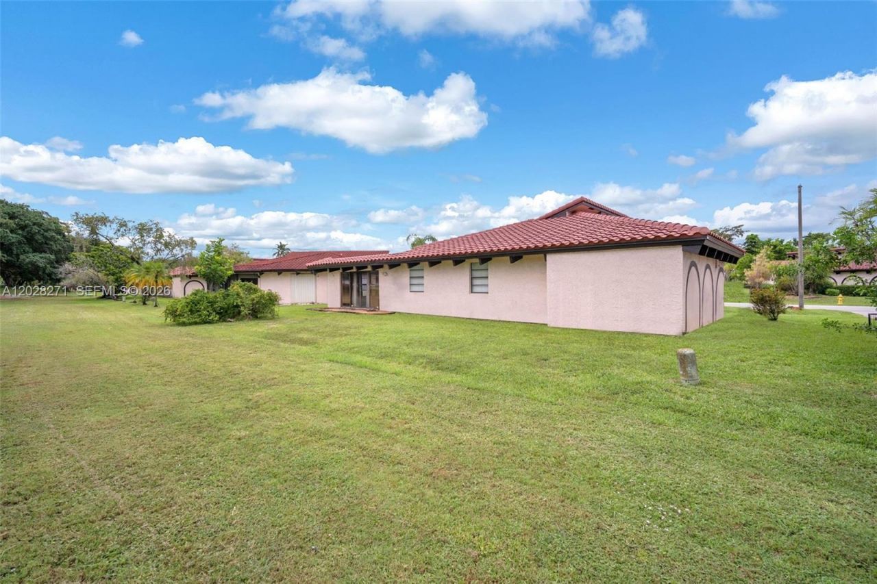 8176 Pine Cir , Unit 6, Tamarac, FL 33321 Photo