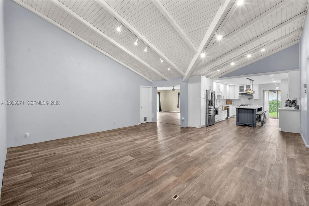8176 Pine Cir , Unit 6, Tamarac, FL 33321 Photo