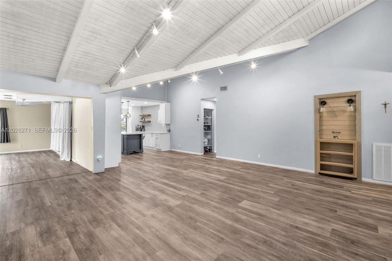 8176 Pine Cir , Unit 6, Tamarac, FL 33321 Photo