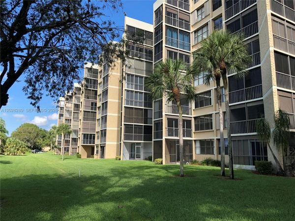 16300 Golf Club Rd , Unit 105, Weston, FL 33326
