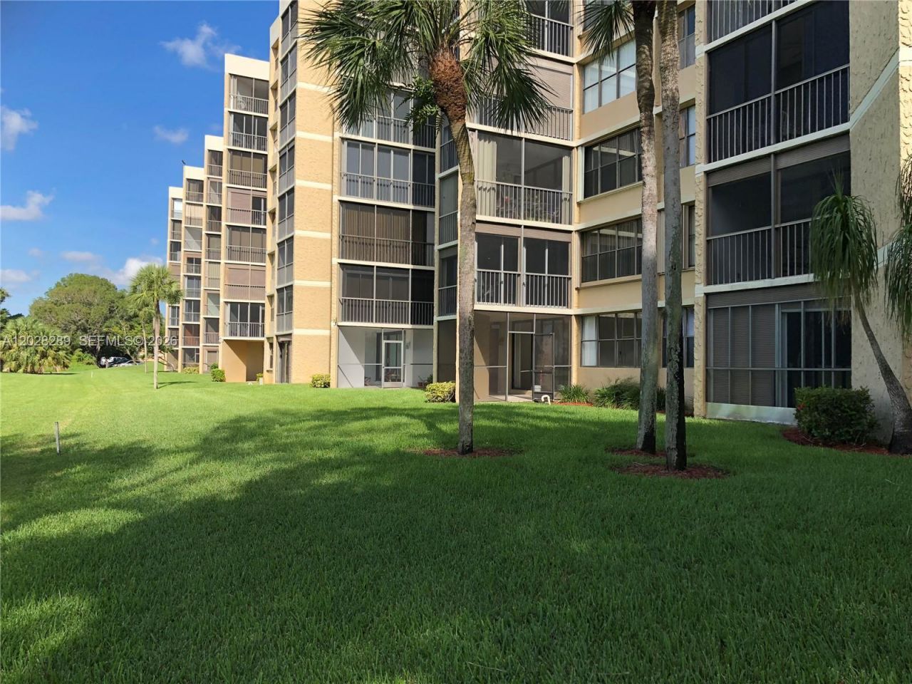 16300 Golf Club Rd , Unit 105, Weston, FL 33326 Photo
