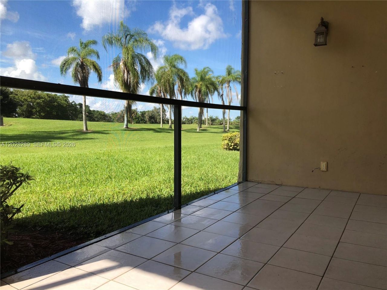 16300 Golf Club Rd , Unit 105, Weston, FL 33326 Photo
