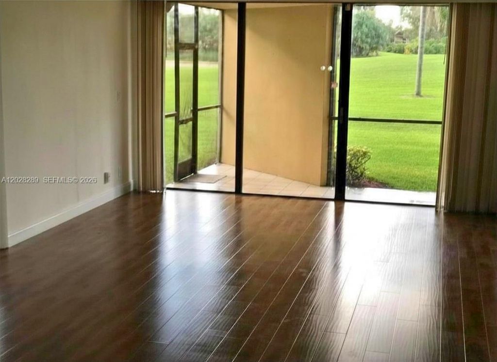 16300 Golf Club Rd , Unit 105, Weston, FL 33326 Photo