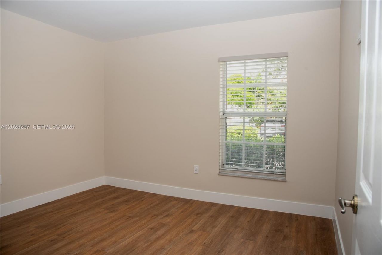 11252 NW 58th Ter, Doral, FL 33178 Photo