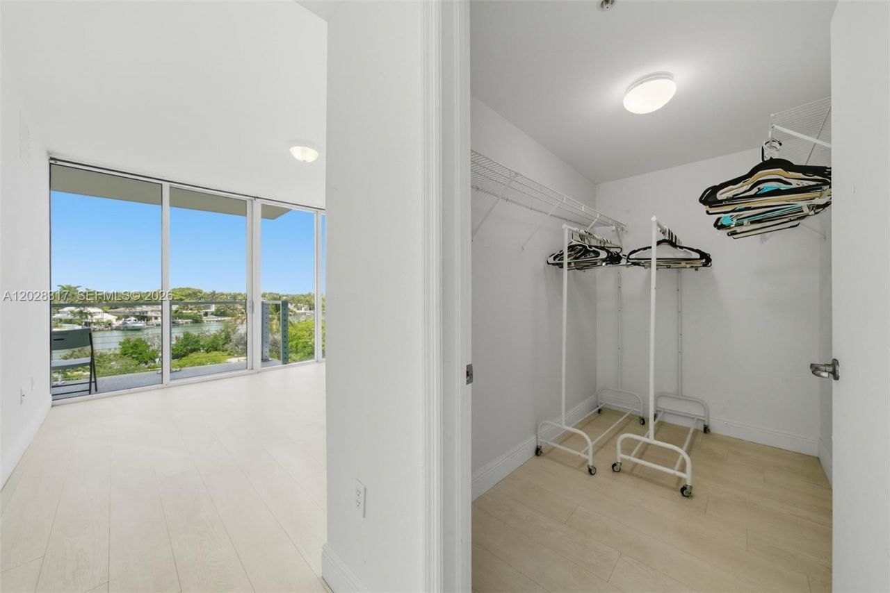 6305 Indian Creek Dr , Unit 5D, Miami Beach, FL 33141 Photo