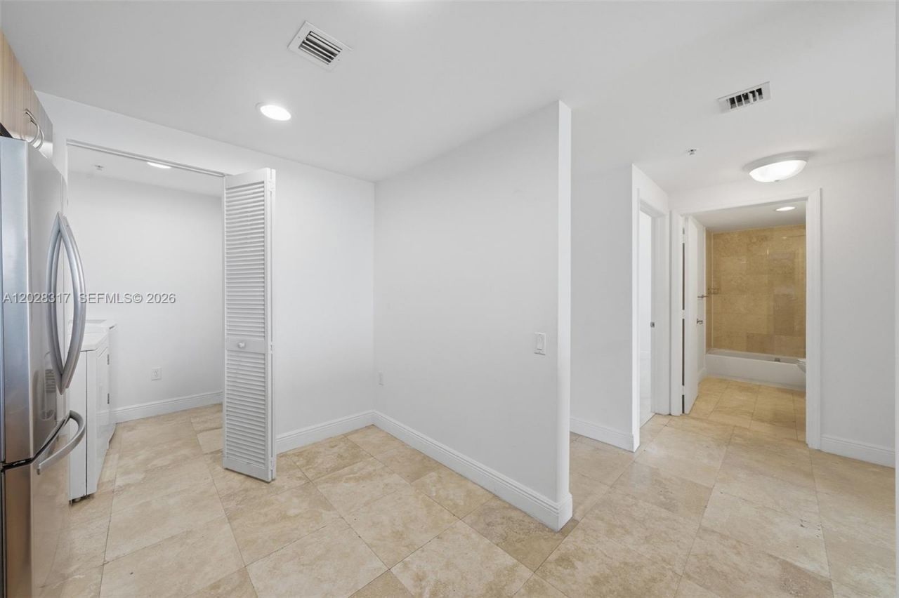 6305 Indian Creek Dr , Unit 5D, Miami Beach, FL 33141 Photo