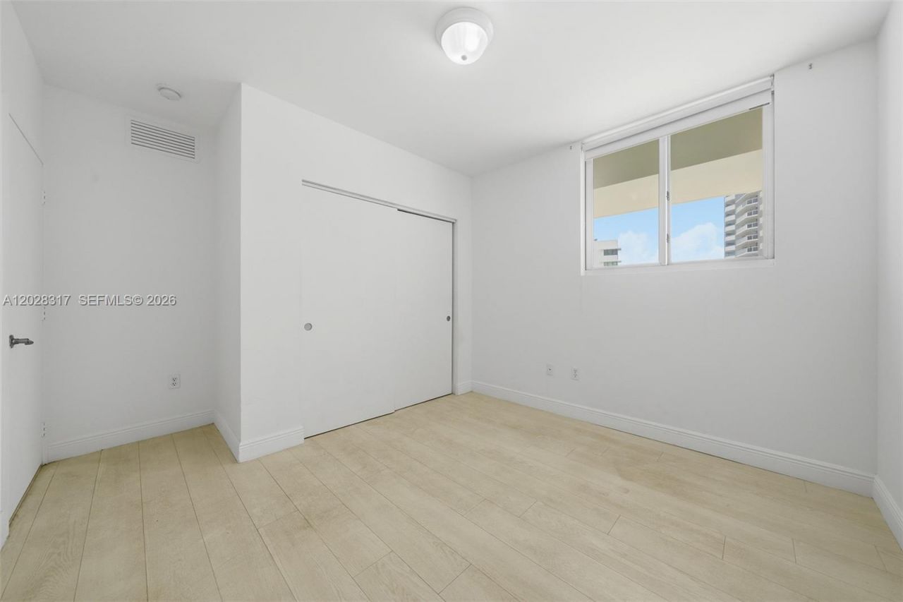 6305 Indian Creek Dr , Unit 5D, Miami Beach, FL 33141 Photo