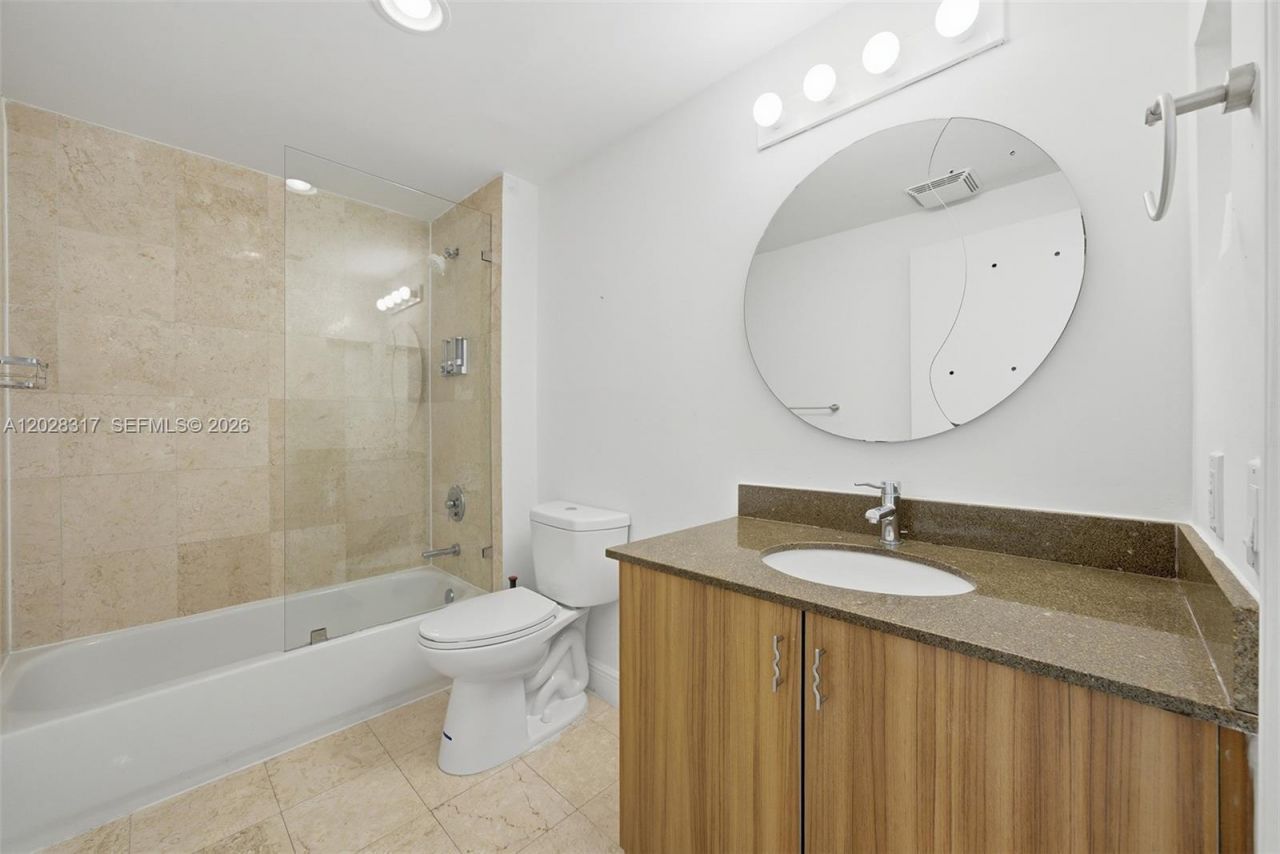 6305 Indian Creek Dr , Unit 5D, Miami Beach, FL 33141 Photo
