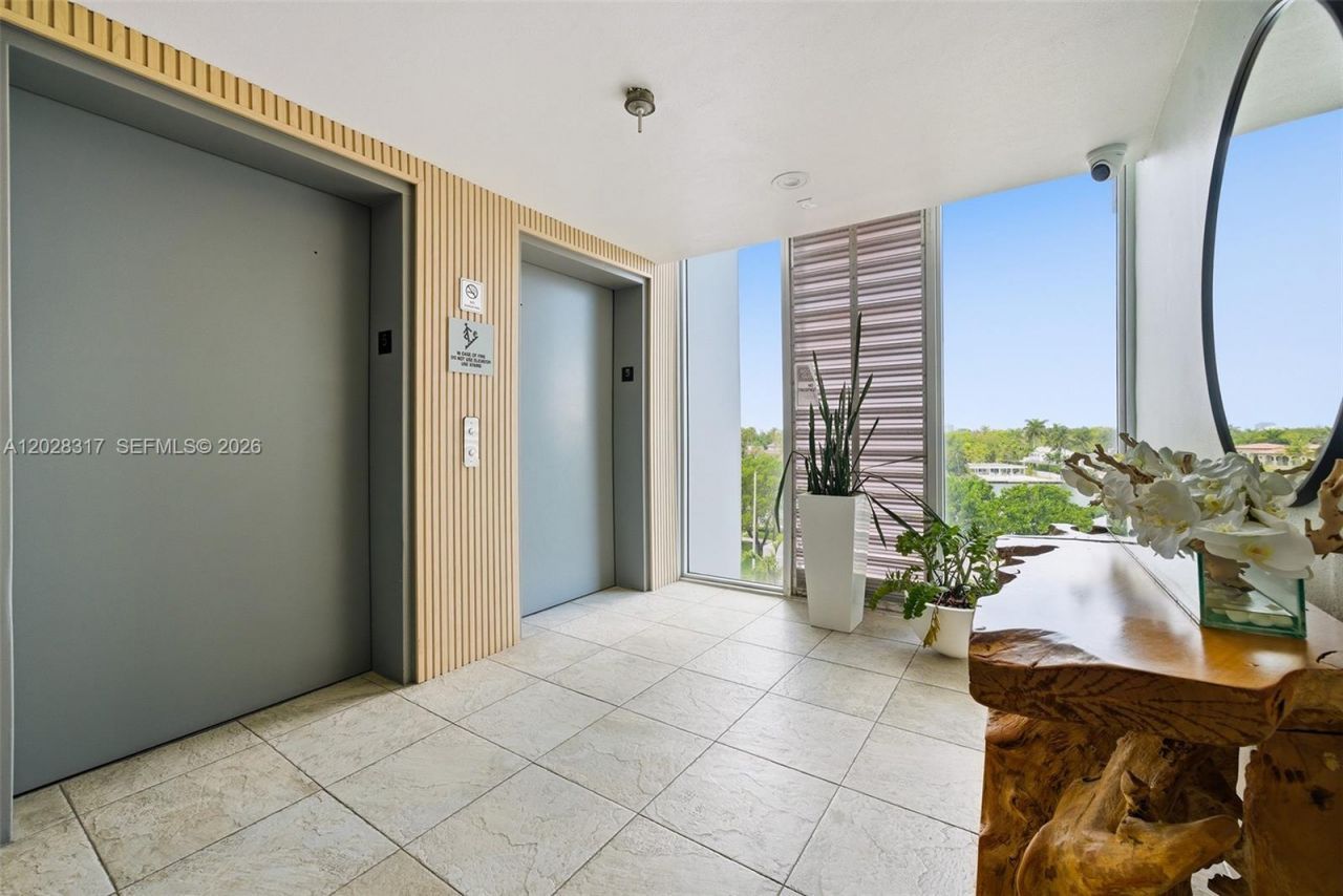 6305 Indian Creek Dr , Unit 5D, Miami Beach, FL 33141 Photo