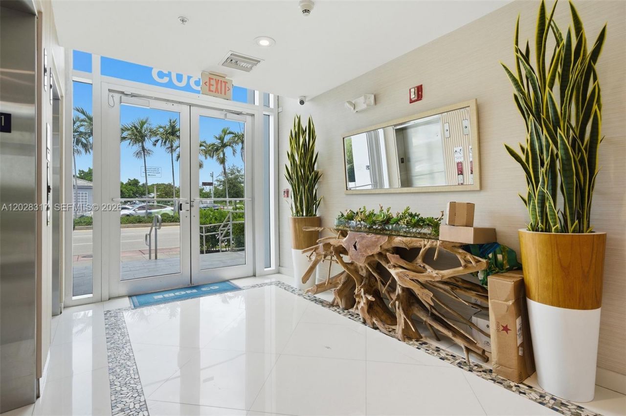 6305 Indian Creek Dr , Unit 5D, Miami Beach, FL 33141 Photo