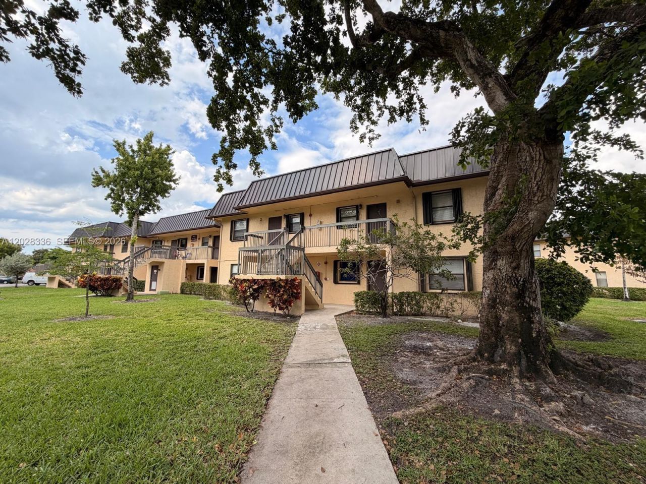 101 NW 93rd Ave, Unit 106, Pembroke Pines, FL 33024 Photo