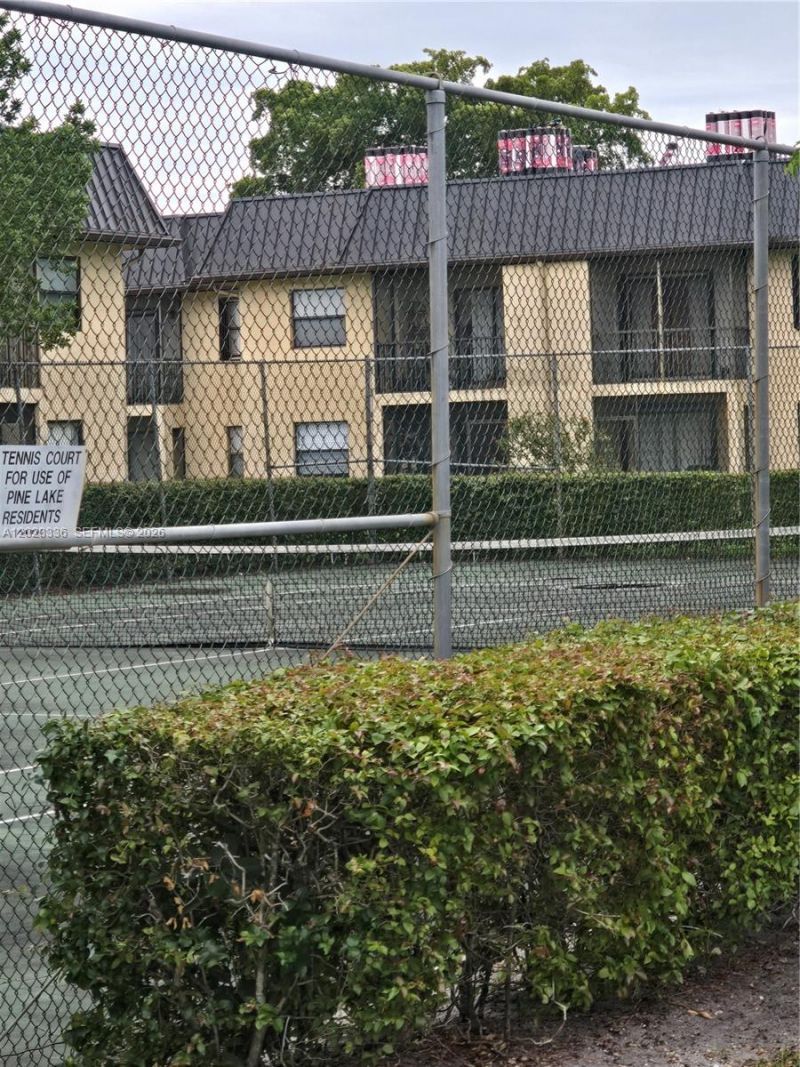 101 NW 93rd Ave, Unit 106, Pembroke Pines, FL 33024 Photo