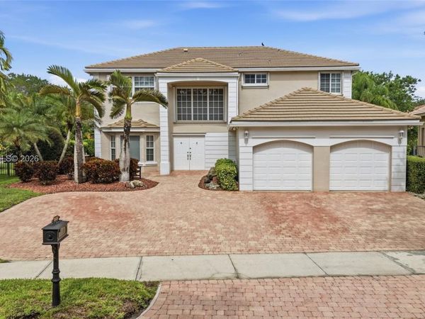 2608 Oakbrook Ct, Weston, FL 33332