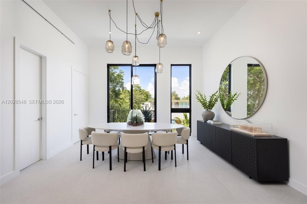 92 SW 28th Road, Unit 4, Miami, FL 33129 Photo