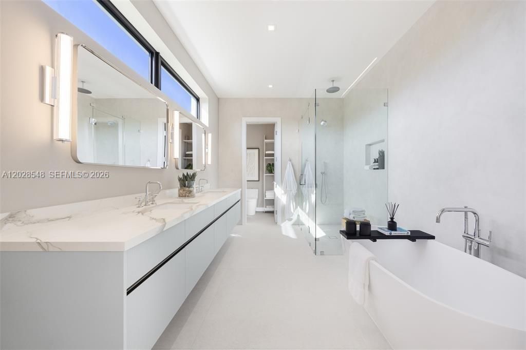 92 SW 28th Road, Unit 4, Miami, FL 33129 Photo