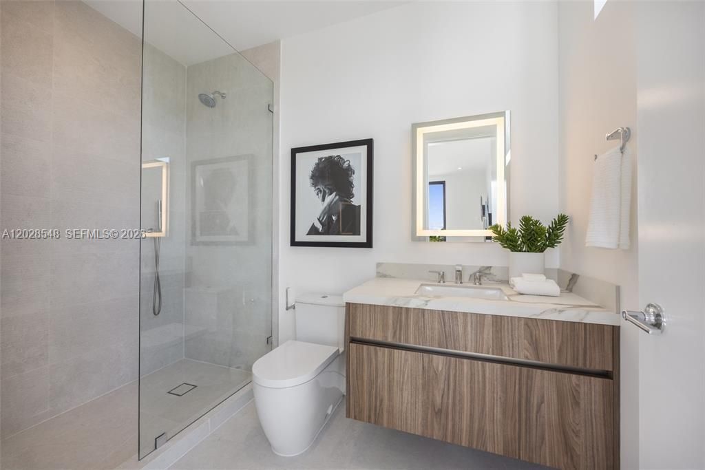 92 SW 28th Road, Unit 4, Miami, FL 33129 Photo