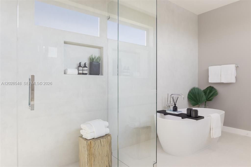 92 SW 28th Road, Unit 4, Miami, FL 33129 Photo