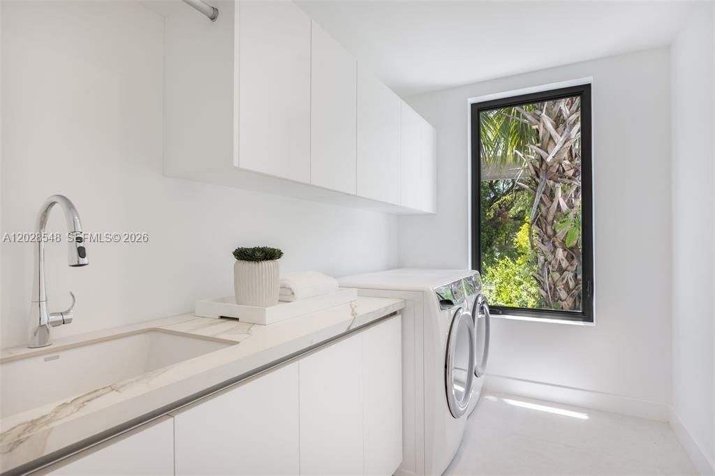92 SW 28th Road, Unit 4, Miami, FL 33129 Photo