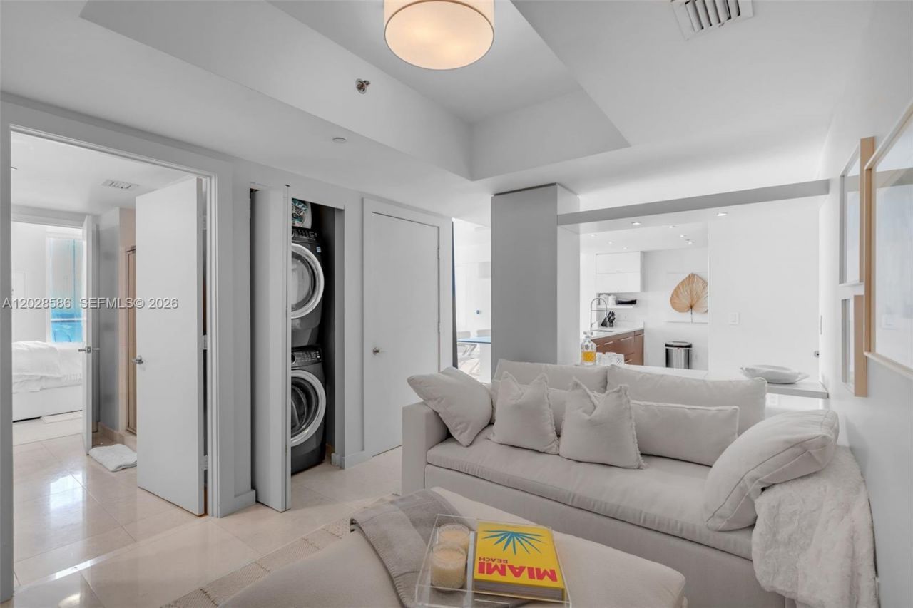 465 Brickell Ave, Unit 2703, Miami, FL 33131 Photo