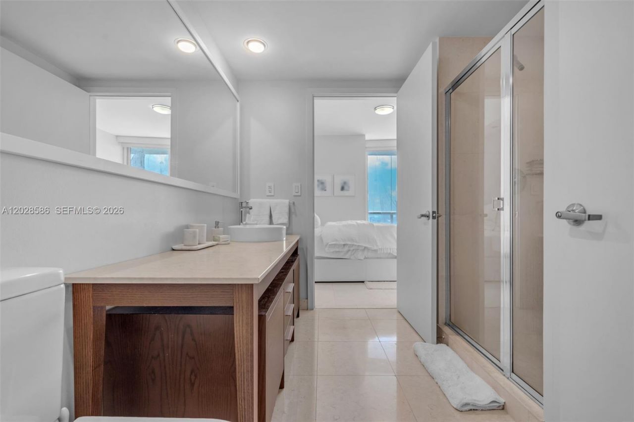 465 Brickell Ave, Unit 2703, Miami, FL 33131 Photo