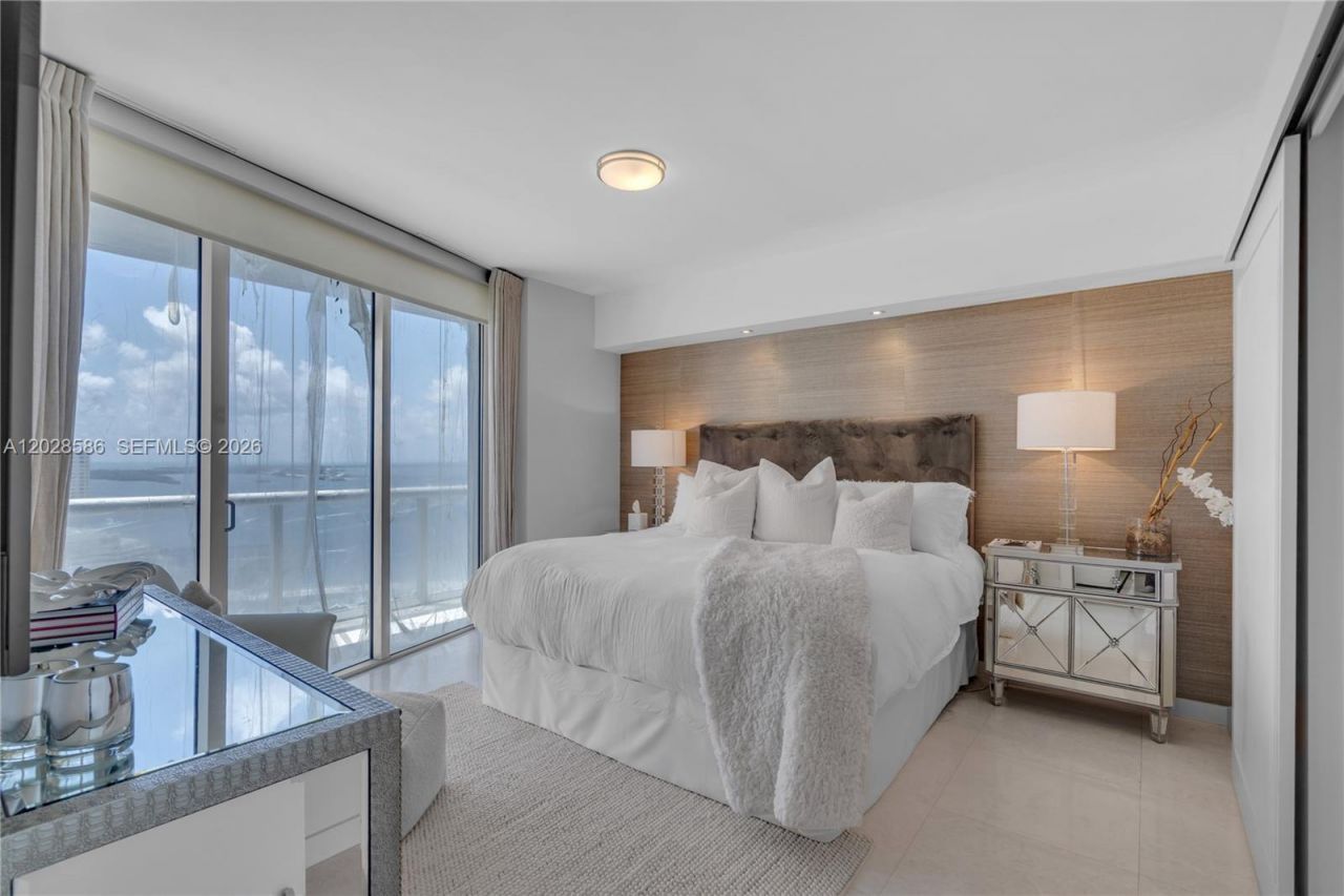 465 Brickell Ave, Unit 2703, Miami, FL 33131 Photo