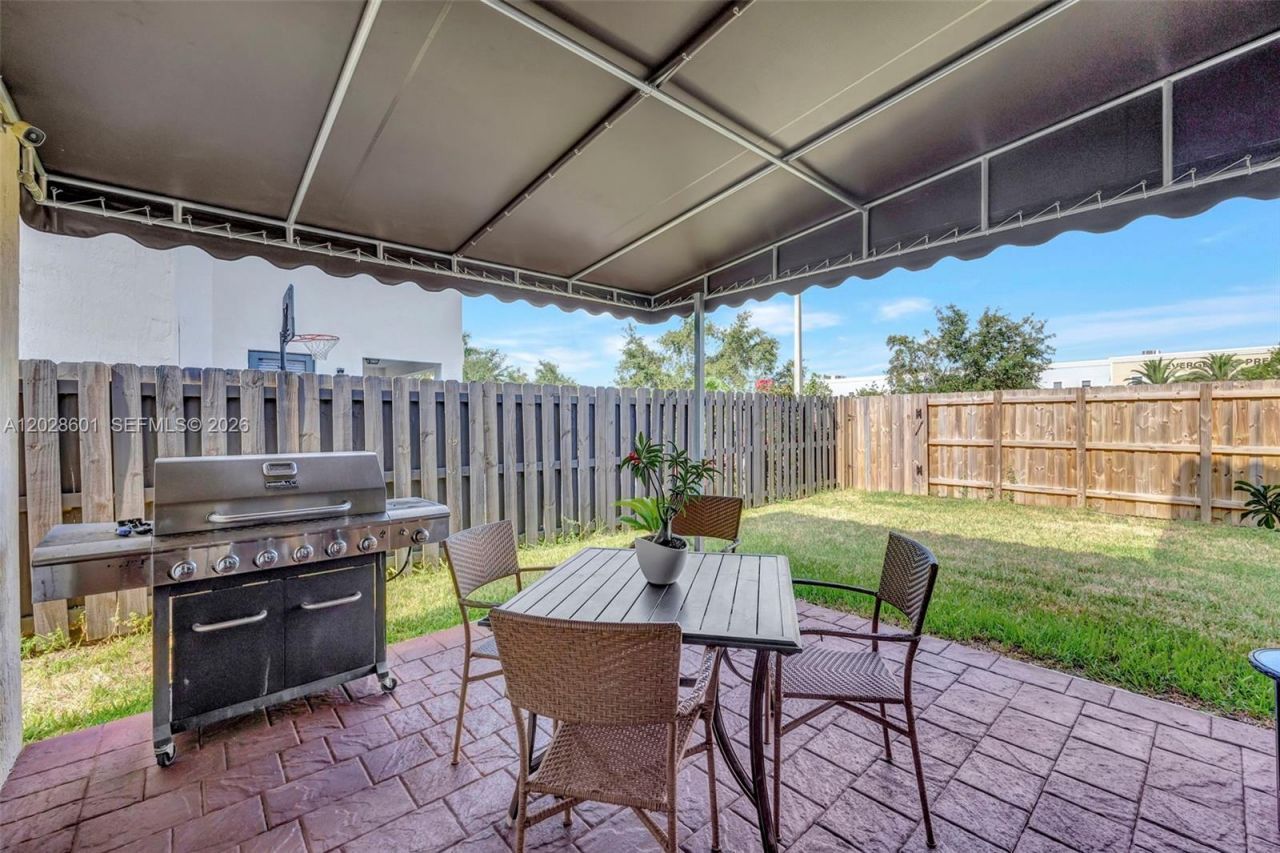 232 NE 23rd Ter, Unit 232, Homestead, FL 33033 Photo