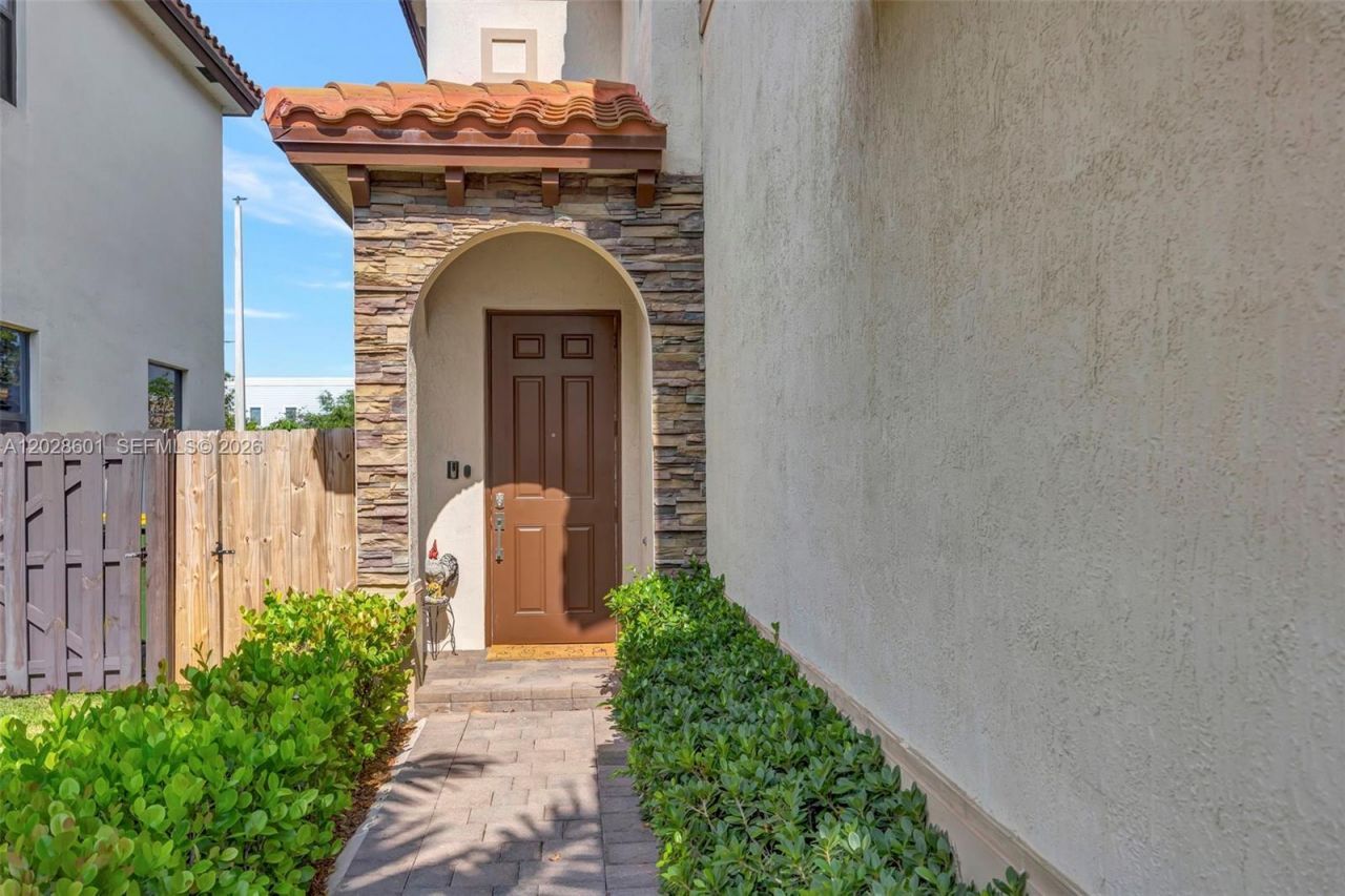 232 NE 23rd Ter, Unit 232, Homestead, FL 33033 Photo