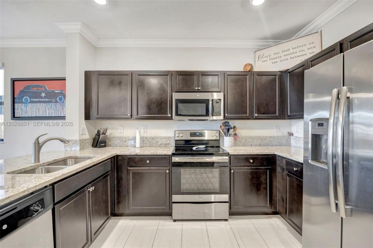 232 NE 23rd Ter, Unit 232, Homestead, FL 33033 Photo