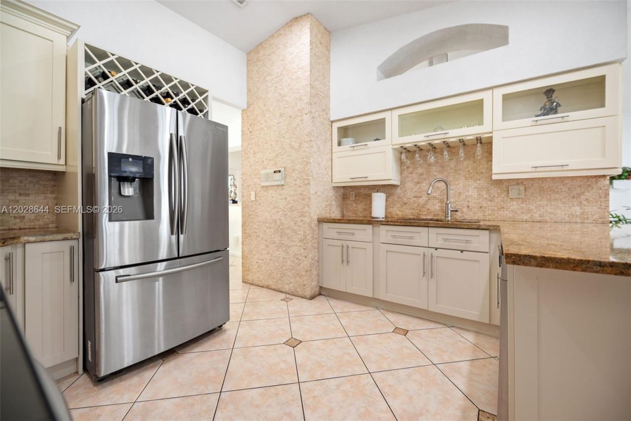 7819 NW 166th Ter , Miami Lakes, FL 33016 Photo