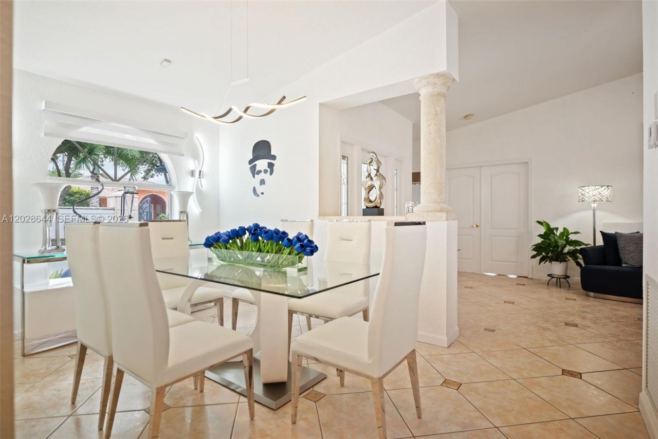 7819 NW 166th Ter , Miami Lakes, FL 33016 Photo