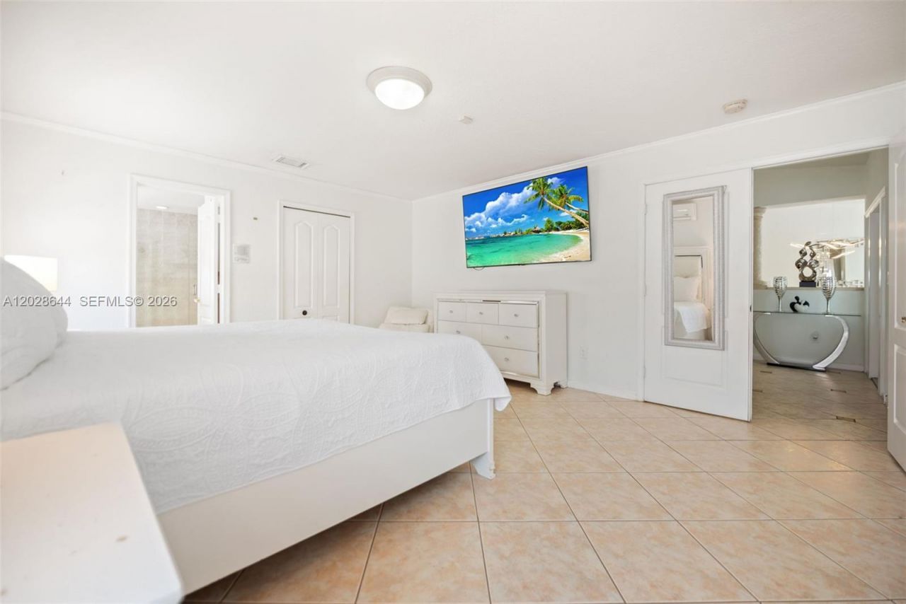 7819 NW 166th Ter , Miami Lakes, FL 33016 Photo