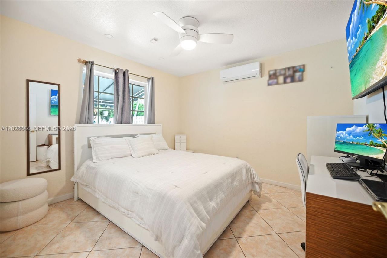 7819 NW 166th Ter , Miami Lakes, FL 33016 Photo
