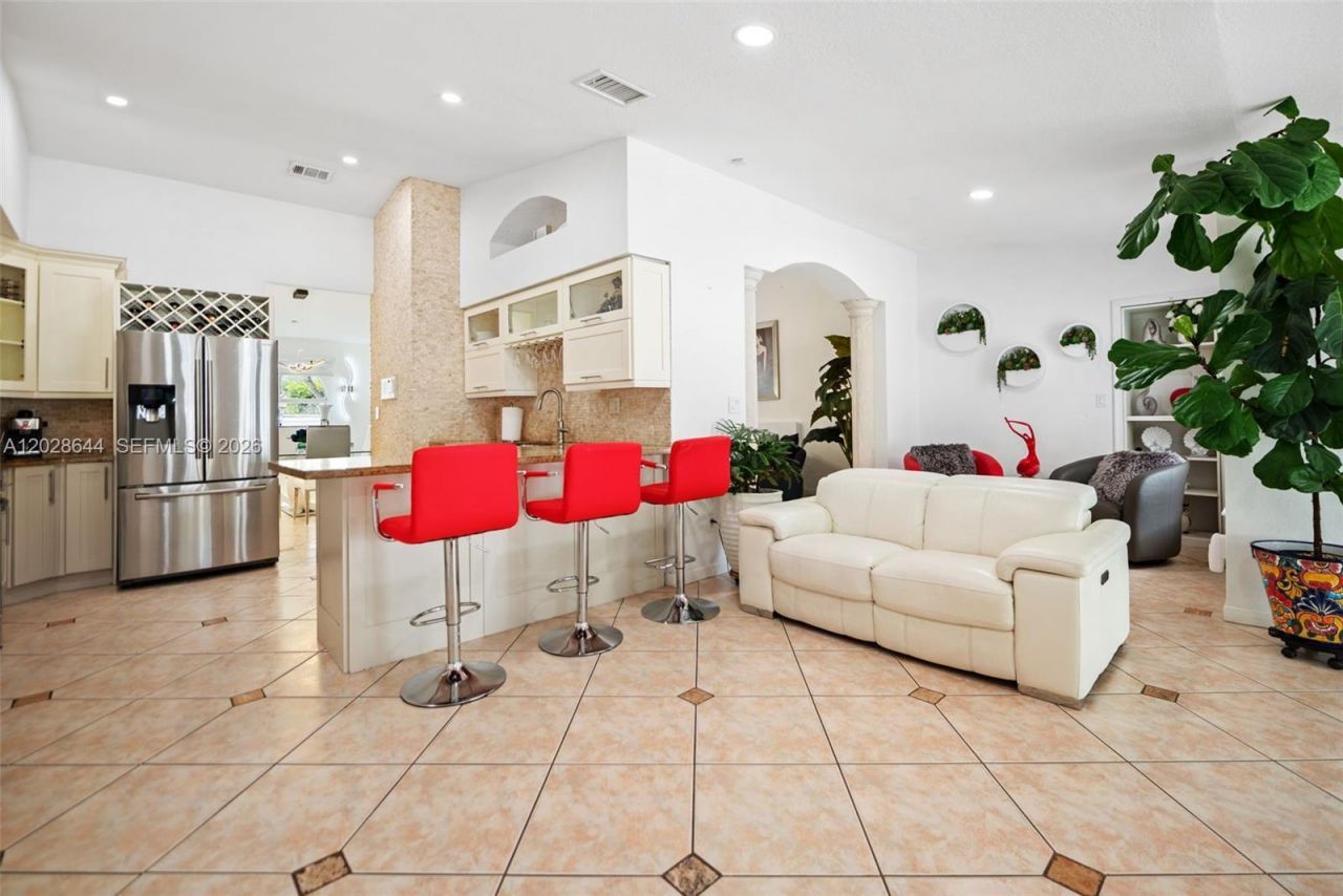 7819 NW 166th Ter , Miami Lakes, FL 33016 Photo
