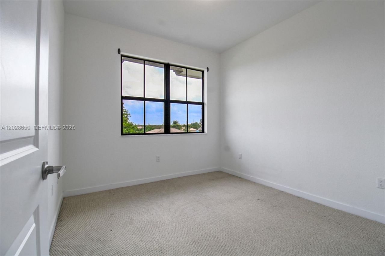 15540 SW 136th St, Unit 4-216, Miami, FL 33196 Photo