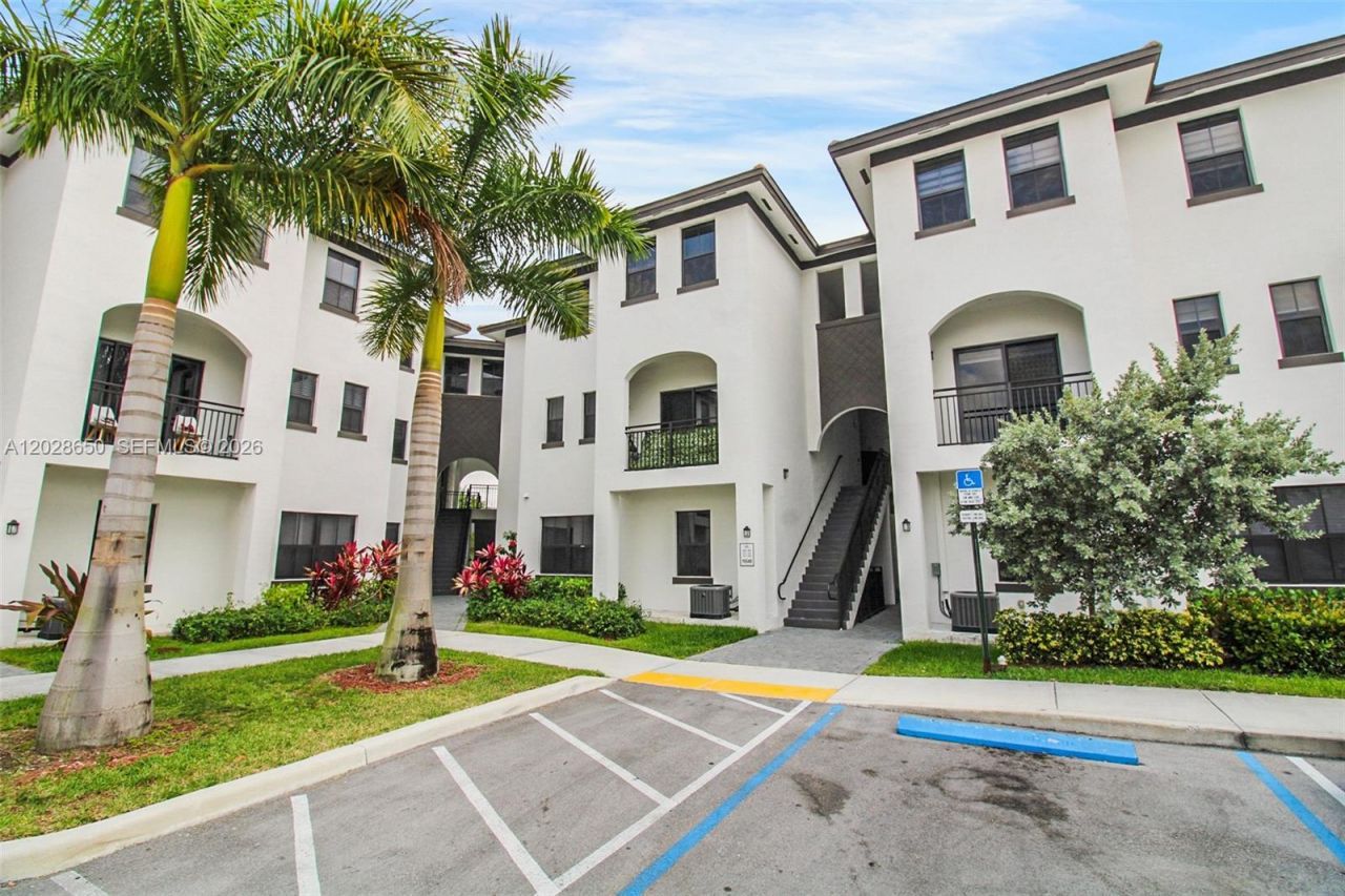 15540 SW 136th St, Unit 4-216, Miami, FL 33196 Photo