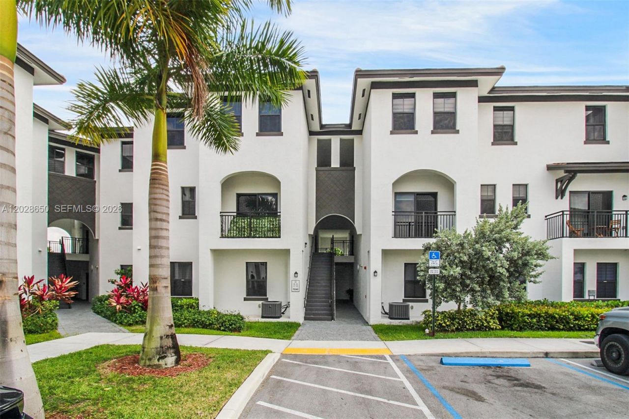15540 SW 136th St, Unit 4-216, Miami, FL 33196 Photo