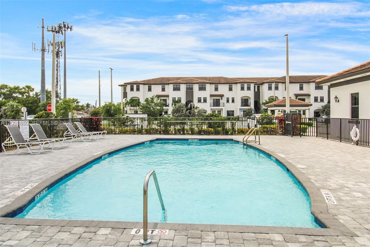 15540 SW 136th St, Unit 4-216, Miami, FL 33196 Photo