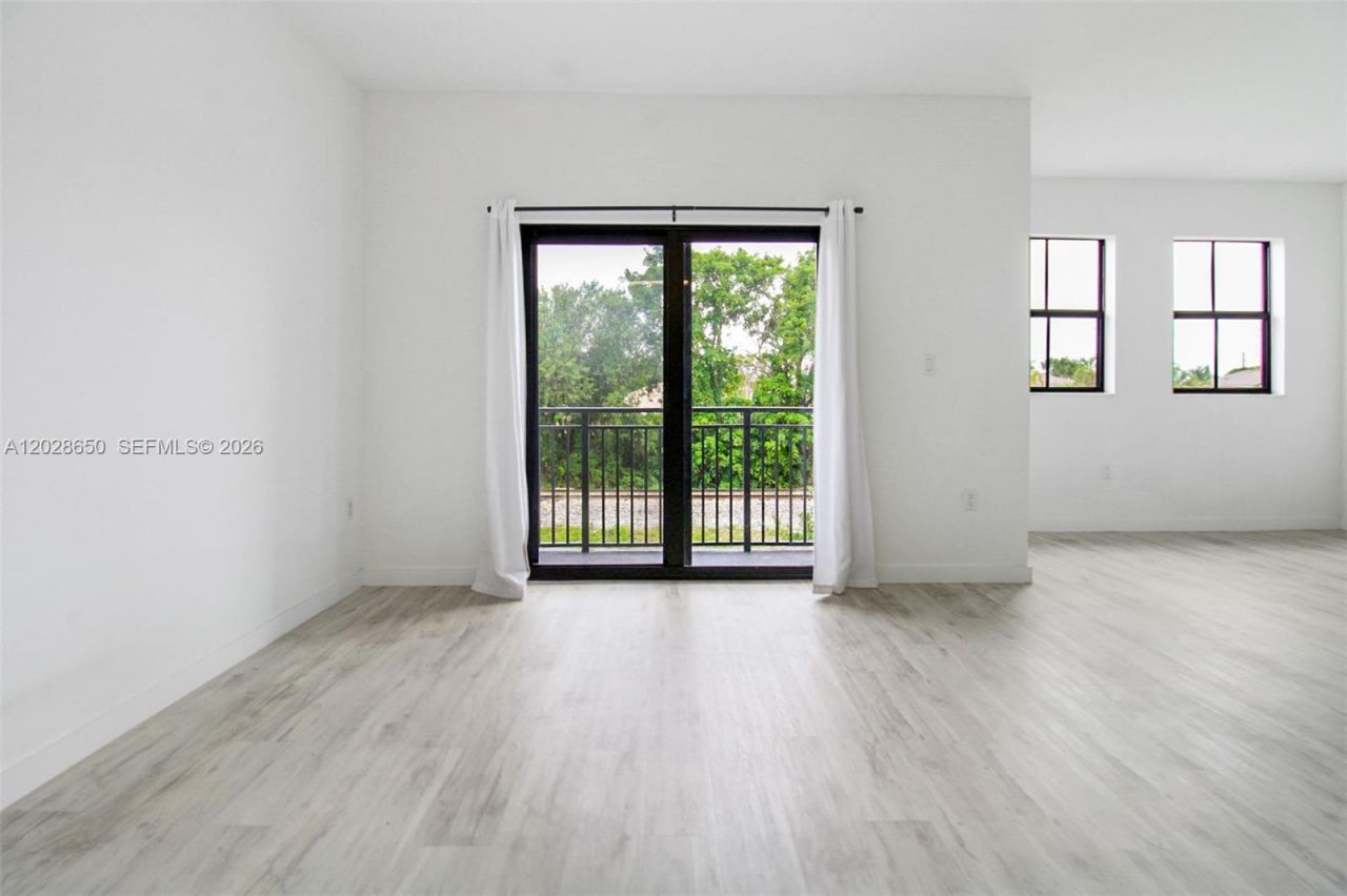 15540 SW 136th St, Unit 4-216, Miami, FL 33196 Photo