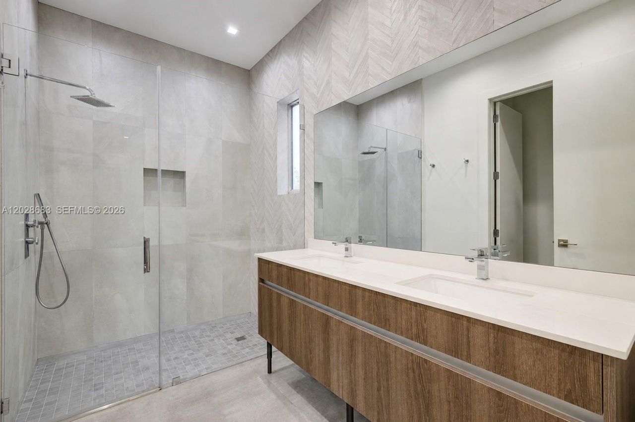 3135 Ohio St , Unit 3135, Miami, FL 33133 Photo