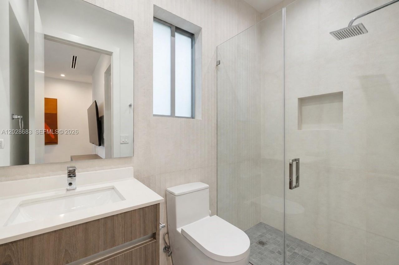3135 Ohio St , Unit 3135, Miami, FL 33133 Photo