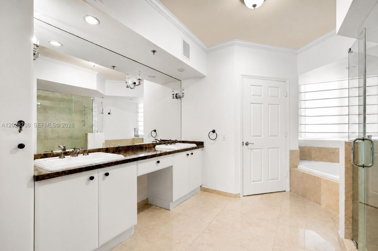 145 Jefferson Ave , Unit 415, Miami Beach, FL 33139 Photo