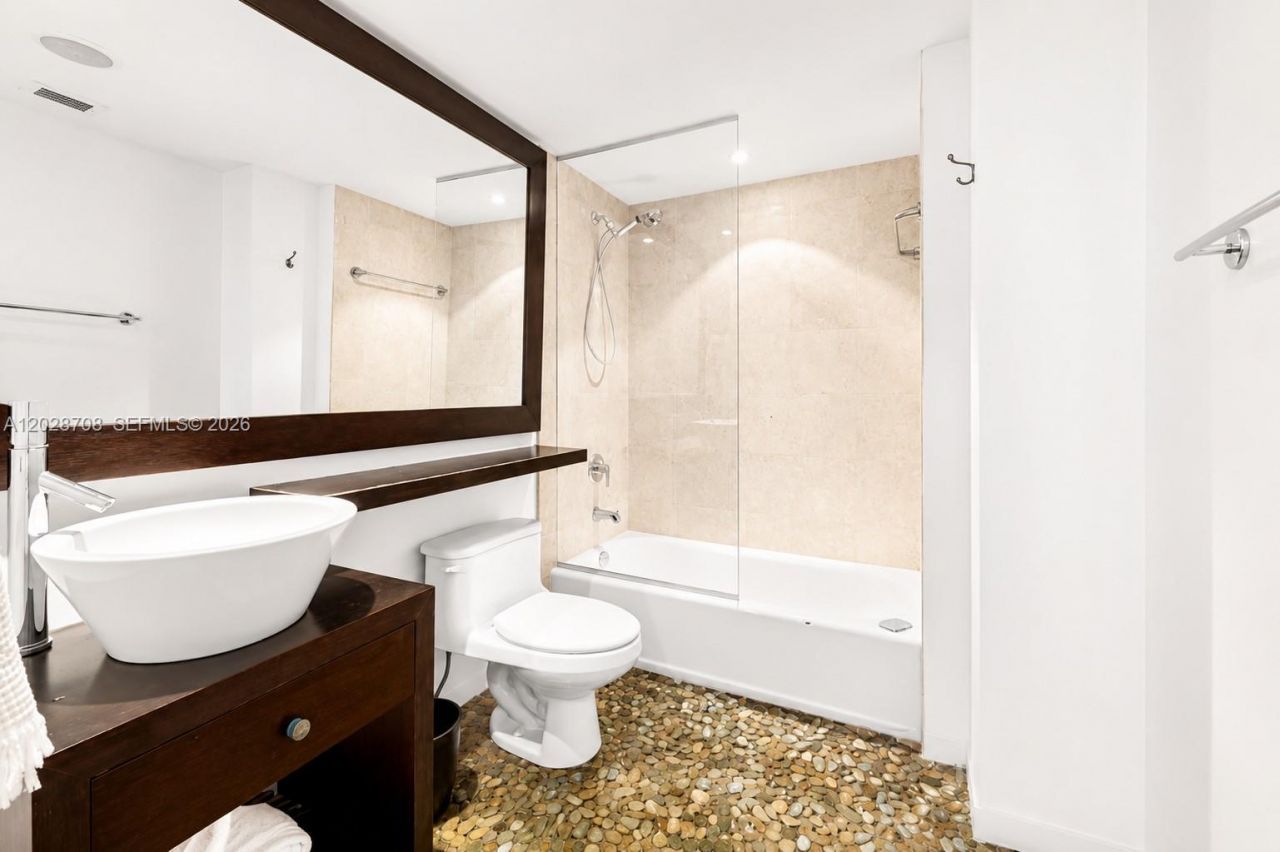 145 Jefferson Ave , Unit 415, Miami Beach, FL 33139 Photo
