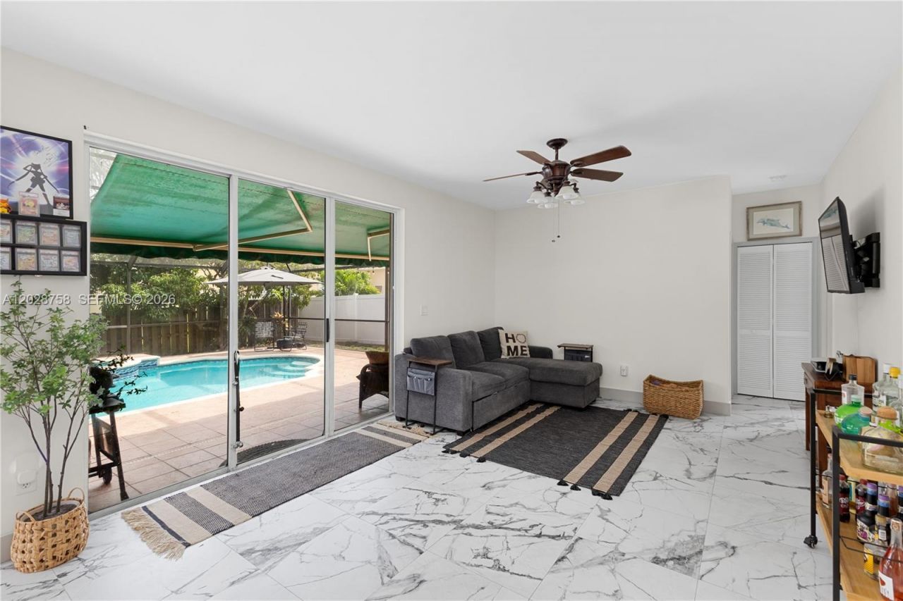 337 SW 188th Terrace , Pembroke Pines, FL 33029 Photo