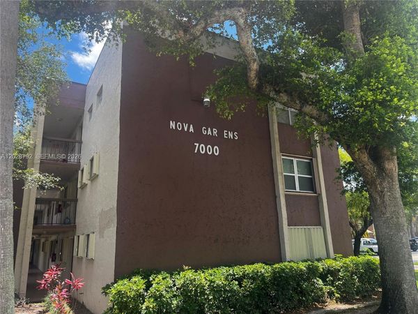 7000 Nova Dr, Unit 103E, Davie, FL 33317