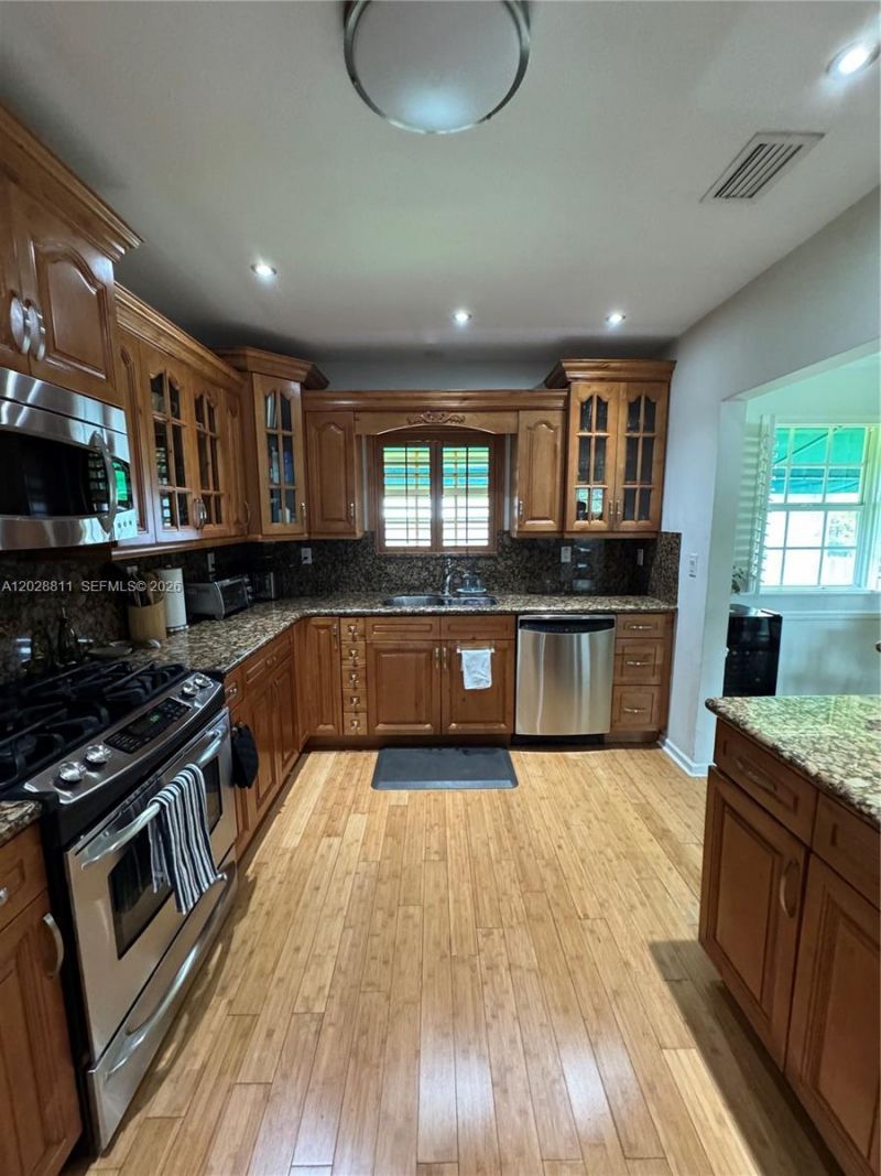 1030 NE 107th St , Unit 1030, Miami Shores, FL 33161 Photo