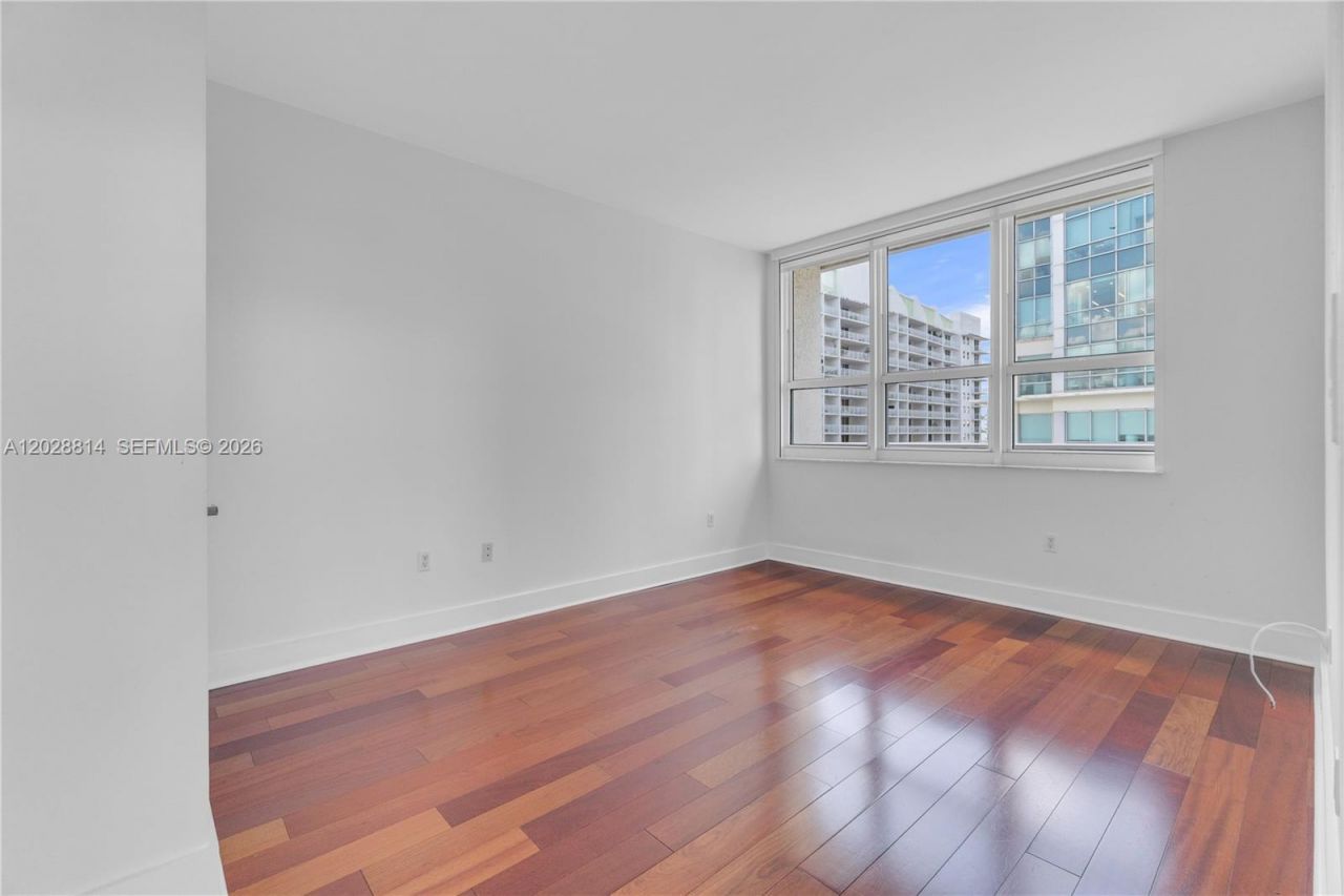 1155 Brickell Bay Dr , Unit PH102, Miami, FL 33131 Photo