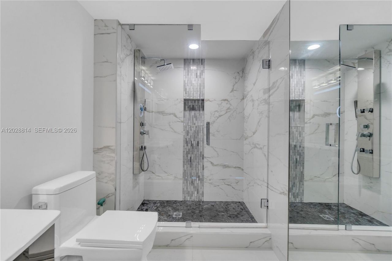 1155 Brickell Bay Dr , Unit PH102, Miami, FL 33131 Photo
