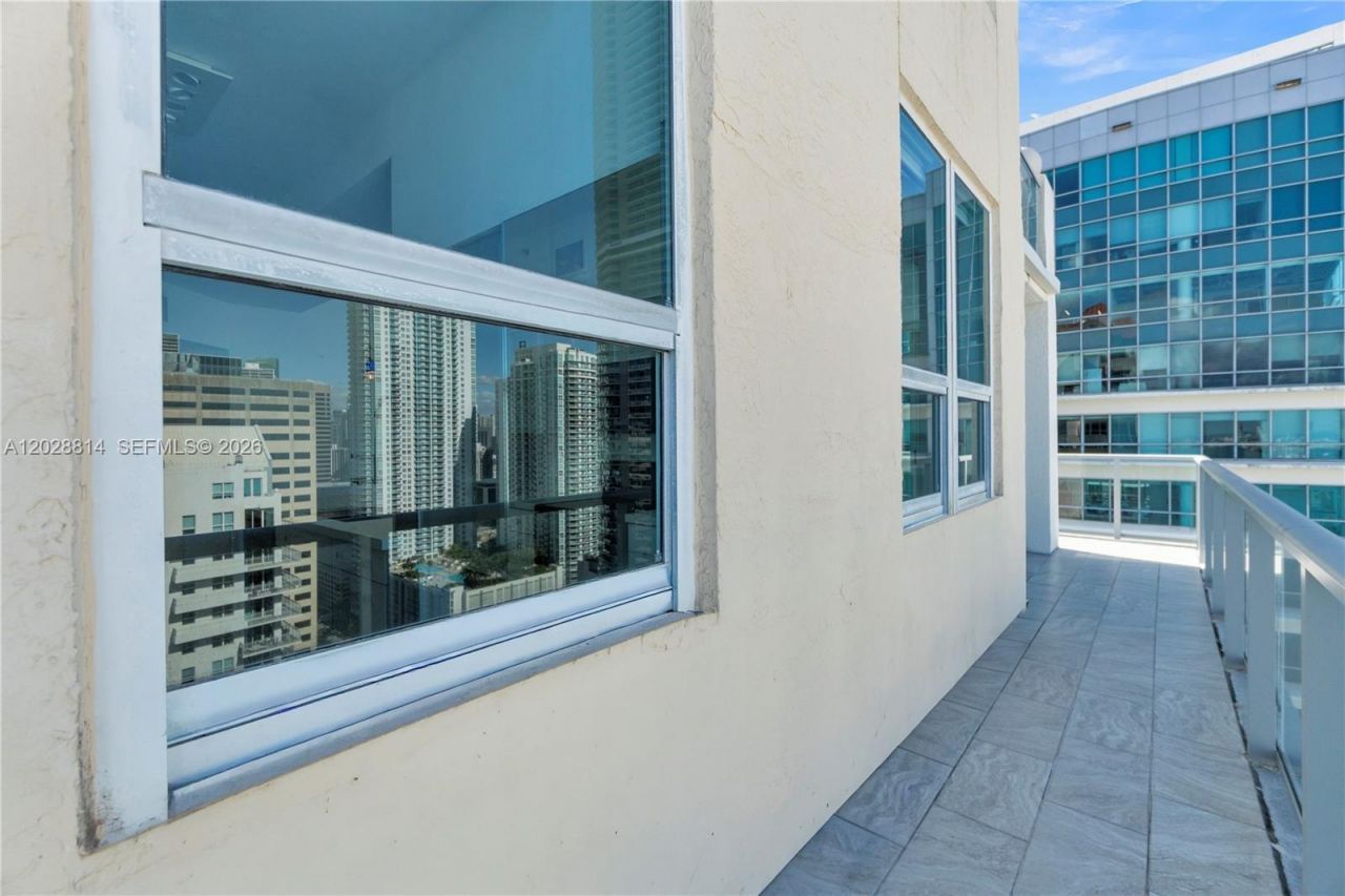 1155 Brickell Bay Dr , Unit PH102, Miami, FL 33131 Photo